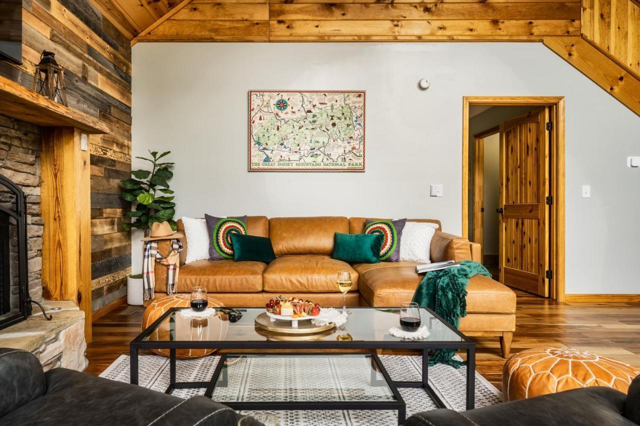 Mountainside - New Luxury Cabin-Fire Table-Hot Tub-3 Pools-Ps5-Bears 개틀린버그 외부 사진