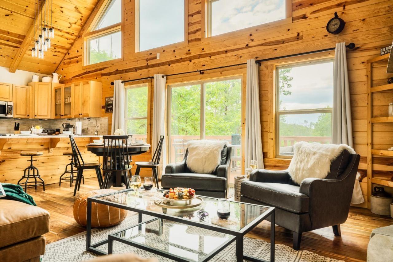 Mountainside - New Luxury Cabin-Fire Table-Hot Tub-3 Pools-Ps5-Bears 개틀린버그 외부 사진