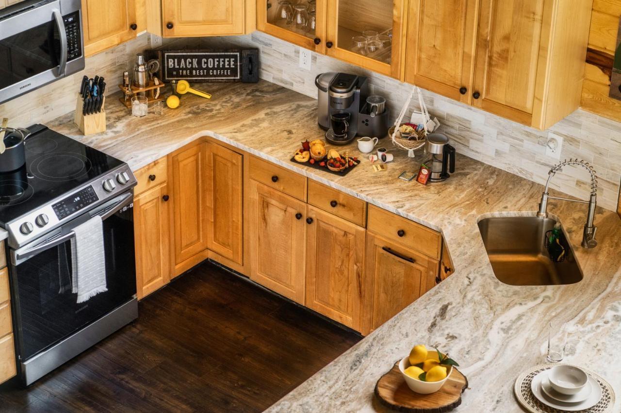Mountainside - New Luxury Cabin-Fire Table-Hot Tub-3 Pools-Ps5-Bears 개틀린버그 외부 사진