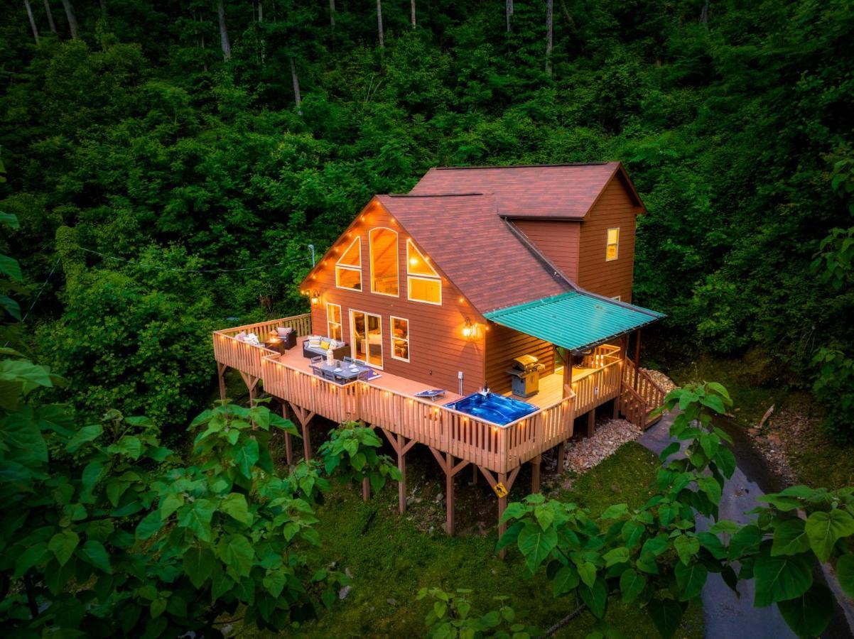 Mountainside - New Luxury Cabin-Fire Table-Hot Tub-3 Pools-Ps5-Bears 개틀린버그 외부 사진