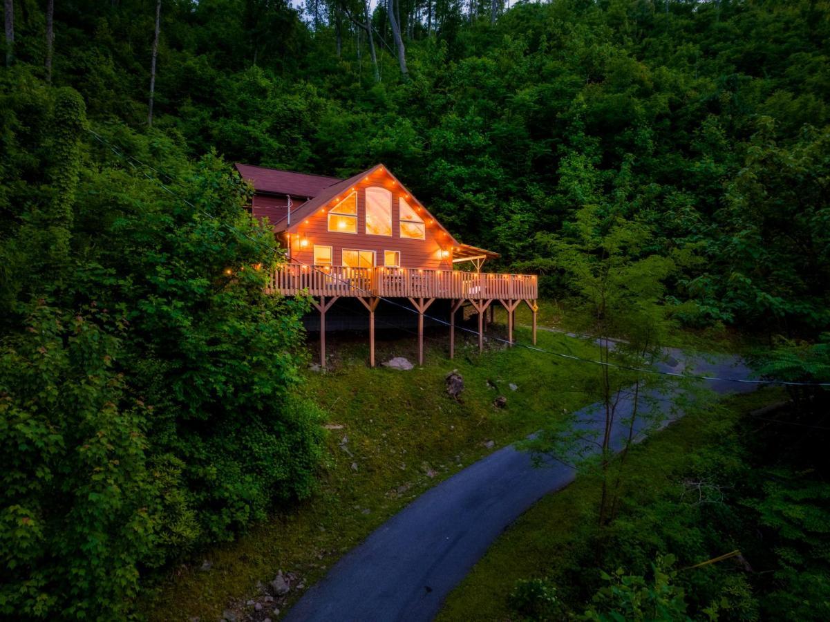 Mountainside - New Luxury Cabin-Fire Table-Hot Tub-3 Pools-Ps5-Bears 개틀린버그 외부 사진